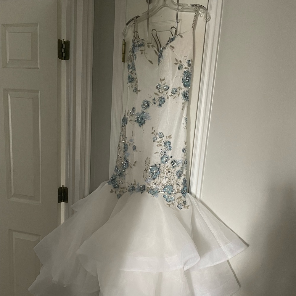 Gorgeous Blue Beading Wedding/Prom Dress